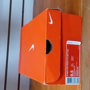 WMNS EPIC REACT FLYKNIT VAST GREY 8.5 (🆕 With Slight Defect)